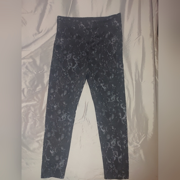 🐍 Tuff Athletics 🐍 Snake skin leggings - Picture 3 of 4